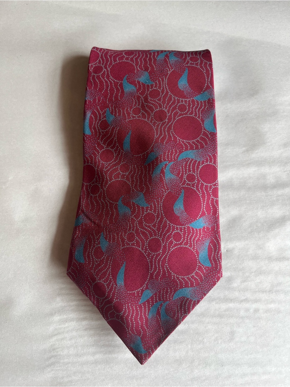 Vintage Claiborne Burgundy Geometric Design Classic Neck Tie